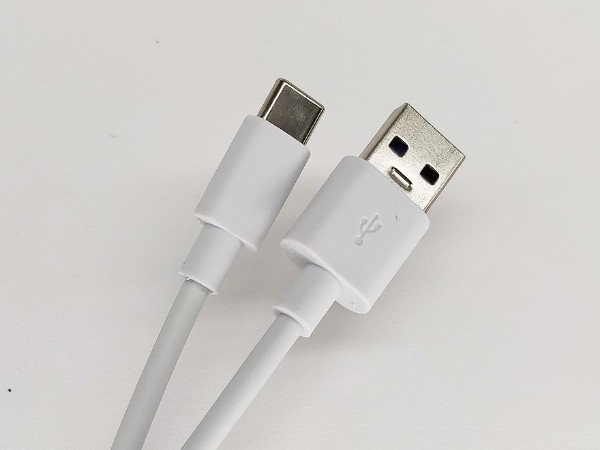 手機(jī)USB-C快充數(shù)據(jù)線，可實(shí)現(xiàn)華為66W超快充